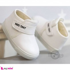 کفش ساقدار اسپرت داخل خز بچگانه سفید نیکی تاینی Baby shoes