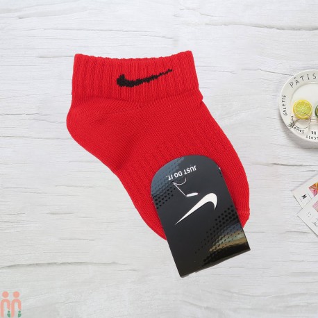 جوراب اسپرت مچی نخ پنبه ای بچگانه قرمز نایک Nike kids cotton socks
