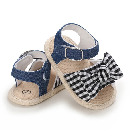 صندل دخترانه وارداتی نوزاد و کودک استپ دار طرح پاپیون چهارخانه Baby girl footwear